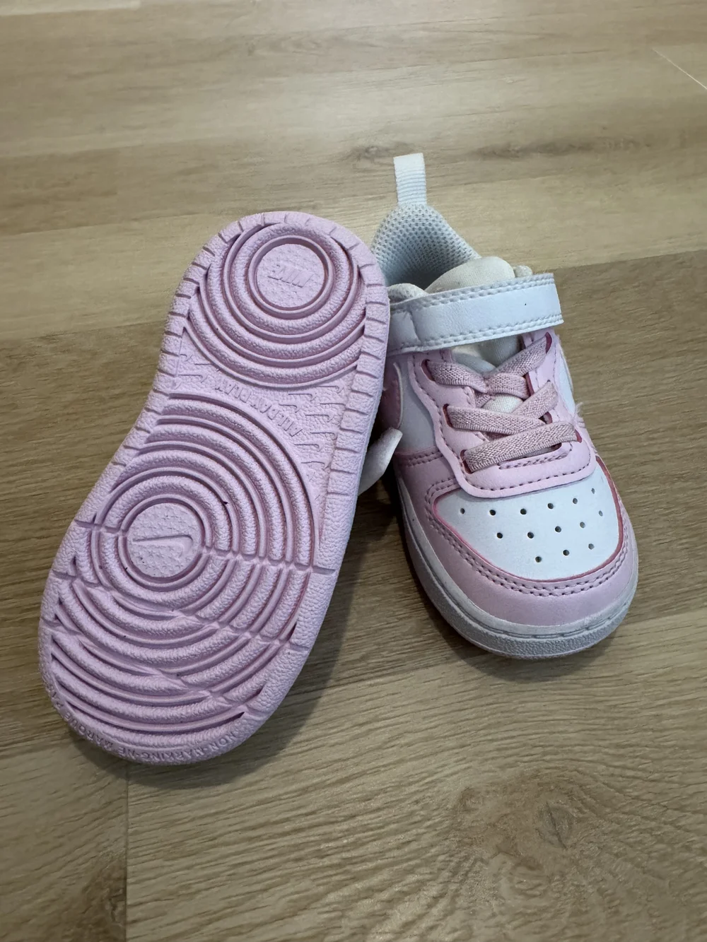 Nike Kids' Pink and White Low-Top Sneakers - Picture 6 of 6